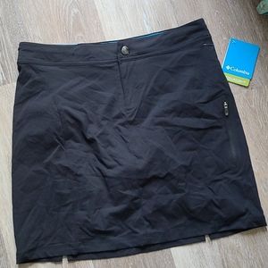 Columbia Omni Sheild Black Skort Sz 8 NWT